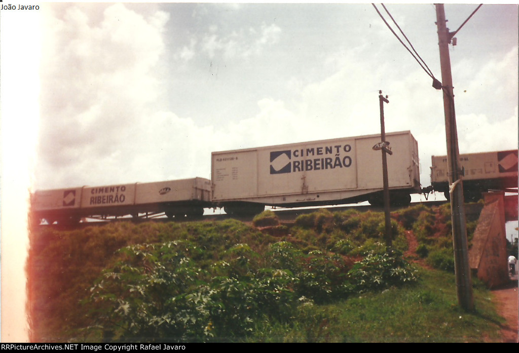 Cimento Ribeirão freight cars